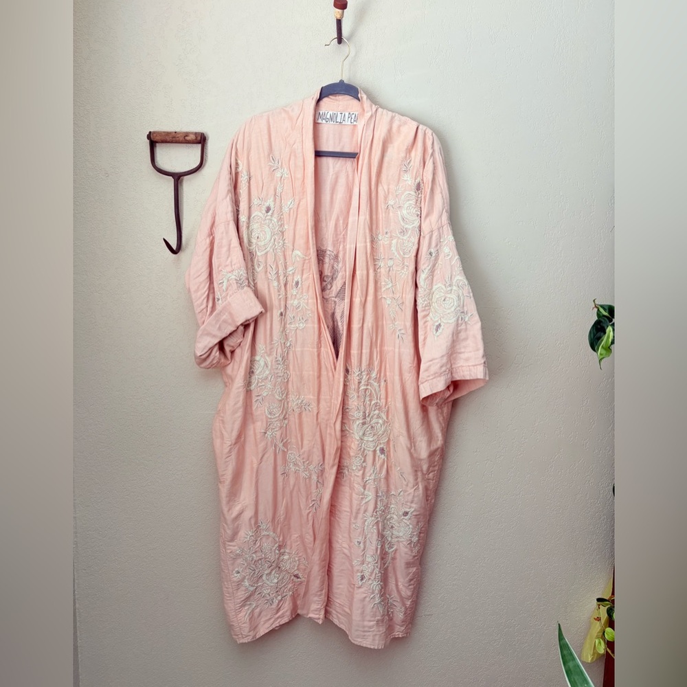 Magnolia Pearl Pink Kimono